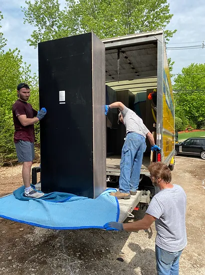 Twins Moving Service Team